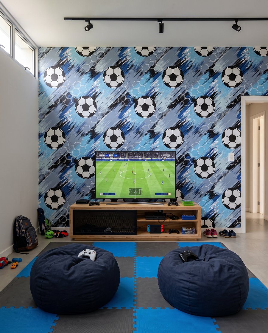 Football Fever — interior 1