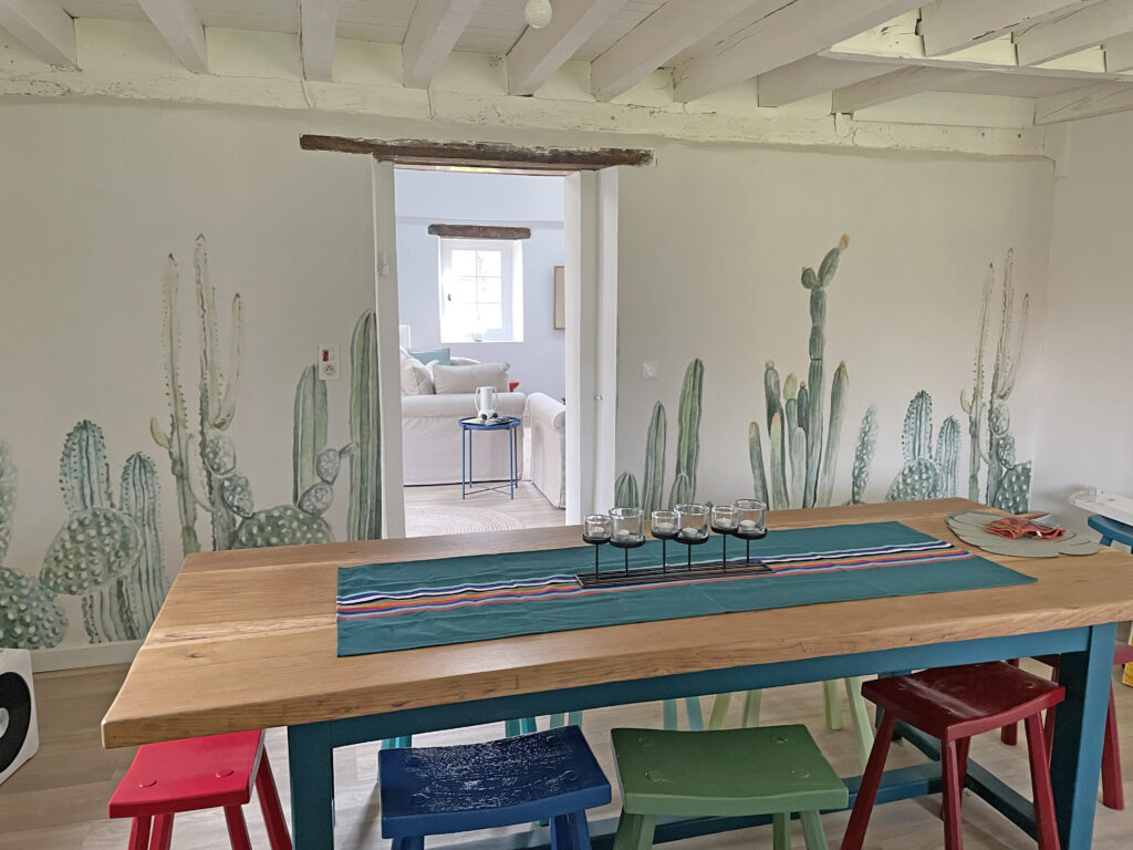 Cactus Border — interior 9