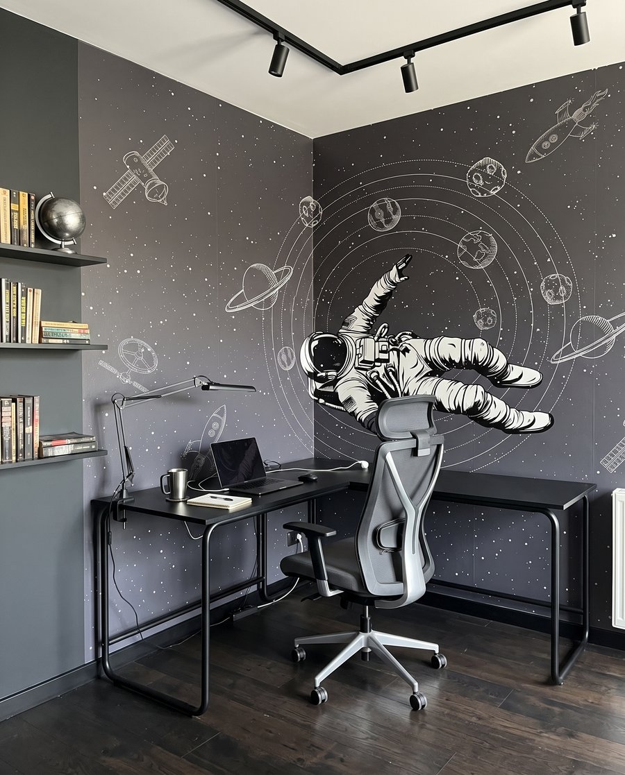 Astronaut in Orbit — interior 6