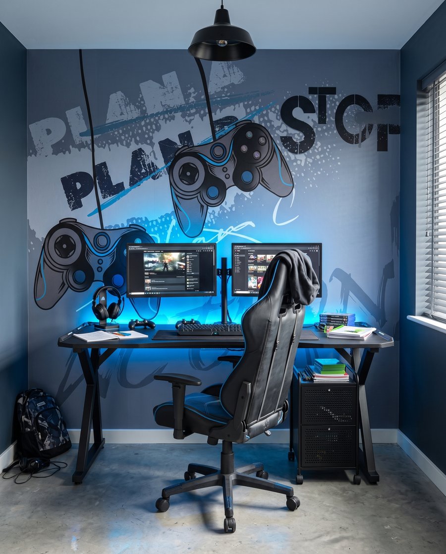 Controller Club — interior 5