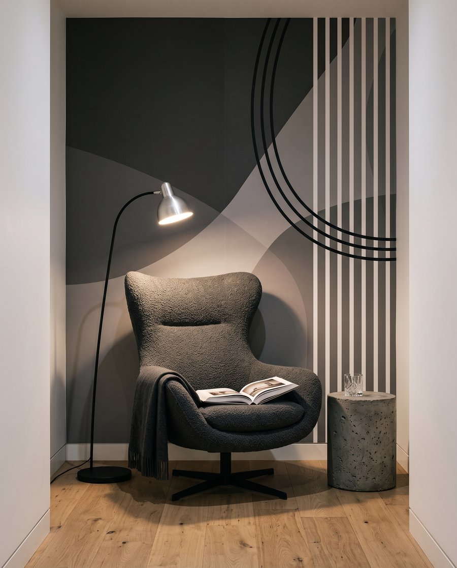 Circles and Strings — interior 2
