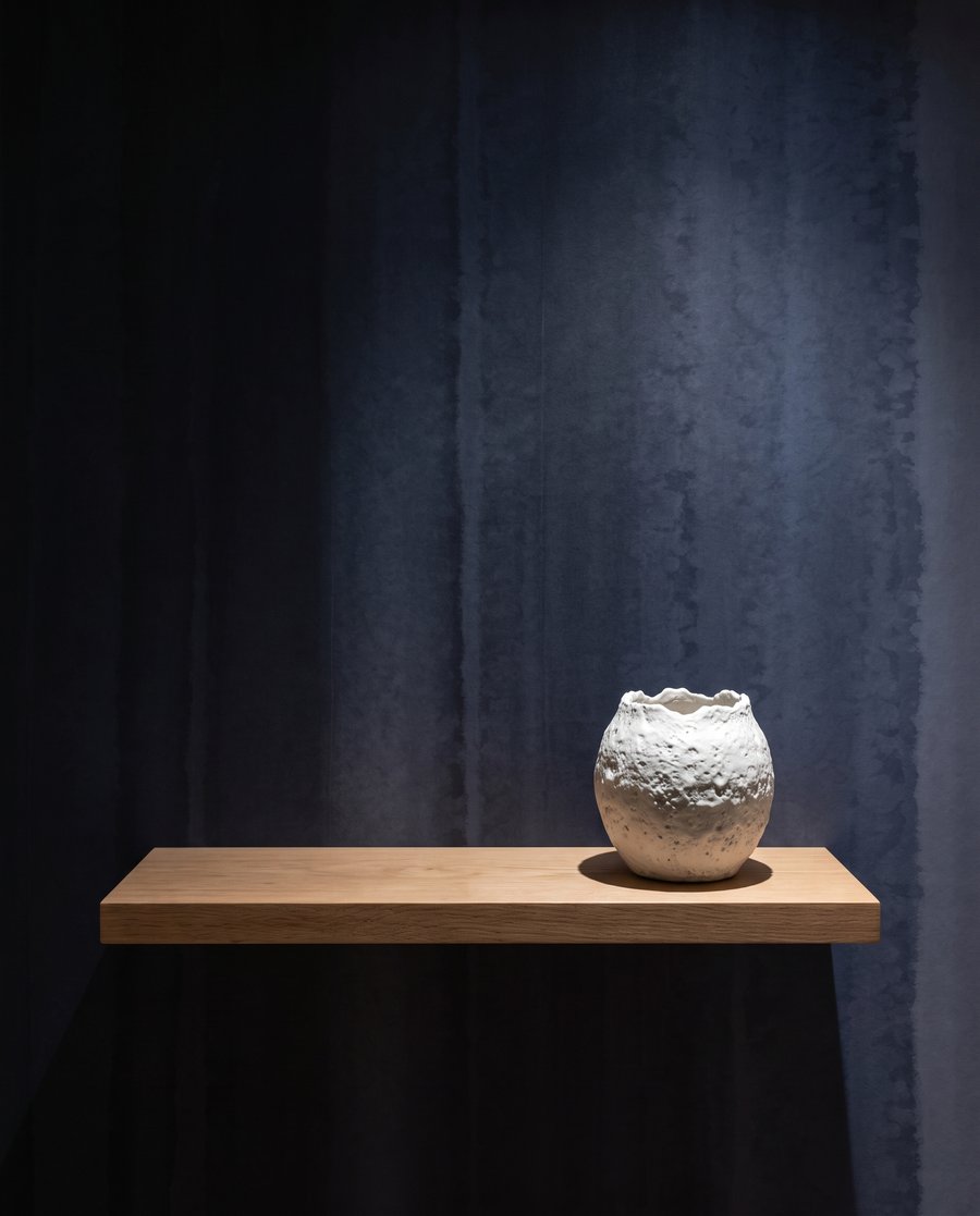 Quiet Gradient — interior 3